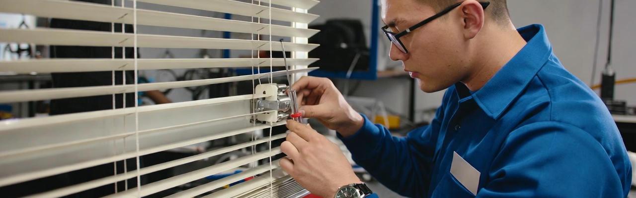 cambio y reparacion de ejes para soportes en persianas en Granollers
